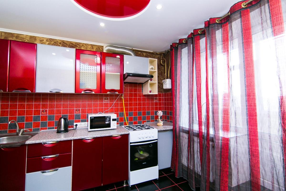 Vip Apartmens Faraon On Illinskaya 1 Floor Sumy Exterior photo