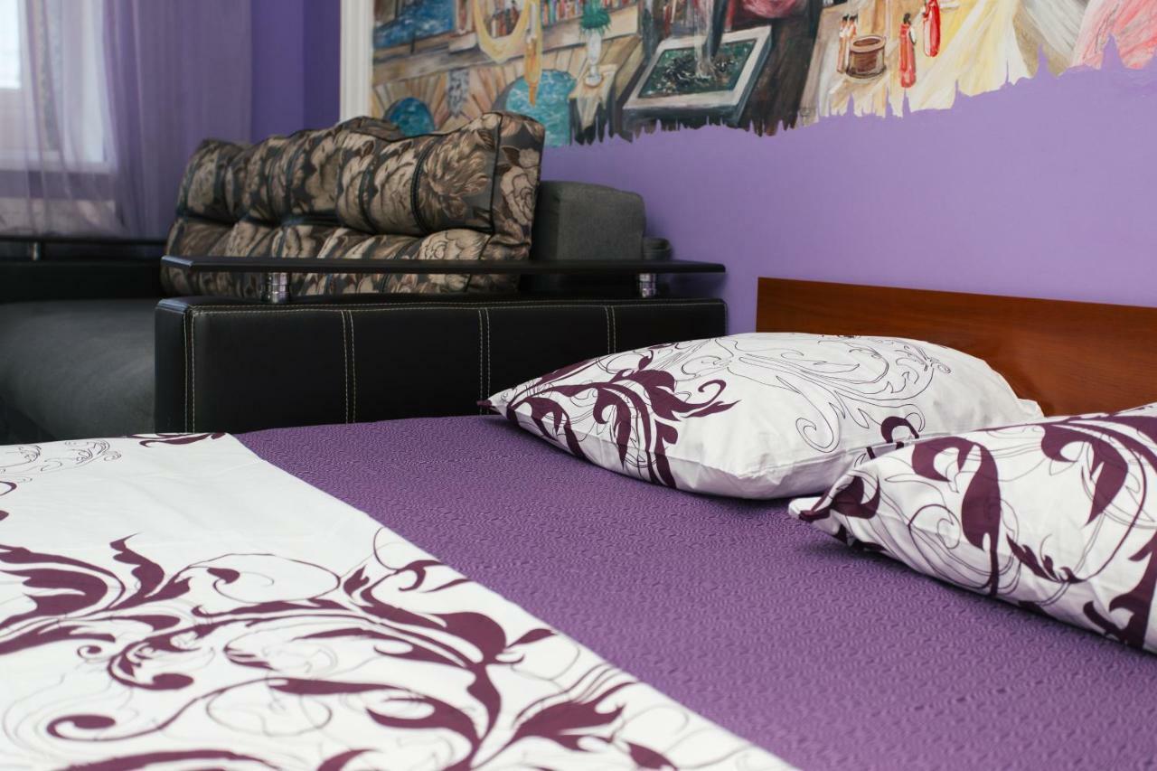 Vip Apartmens Faraon On Illinskaya 1 Floor Sumy Exterior photo